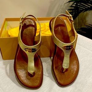 8 1/2 M gold sandals. Pretty and Ready for warm weather. Best Buy.